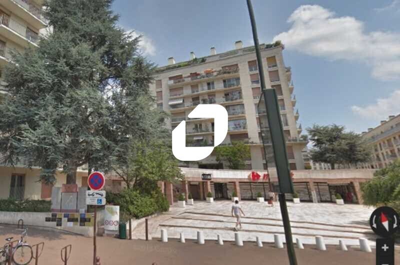 Local commercial dans Versailles à louer - Photo de l’immeuble – Image 2 sur 2