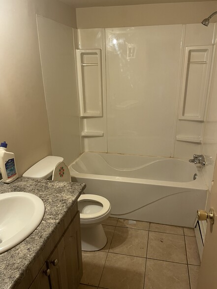 11715 124th St NW, Edmonton, AB à vendre - Photo de l’immeuble – Image 3 sur 17