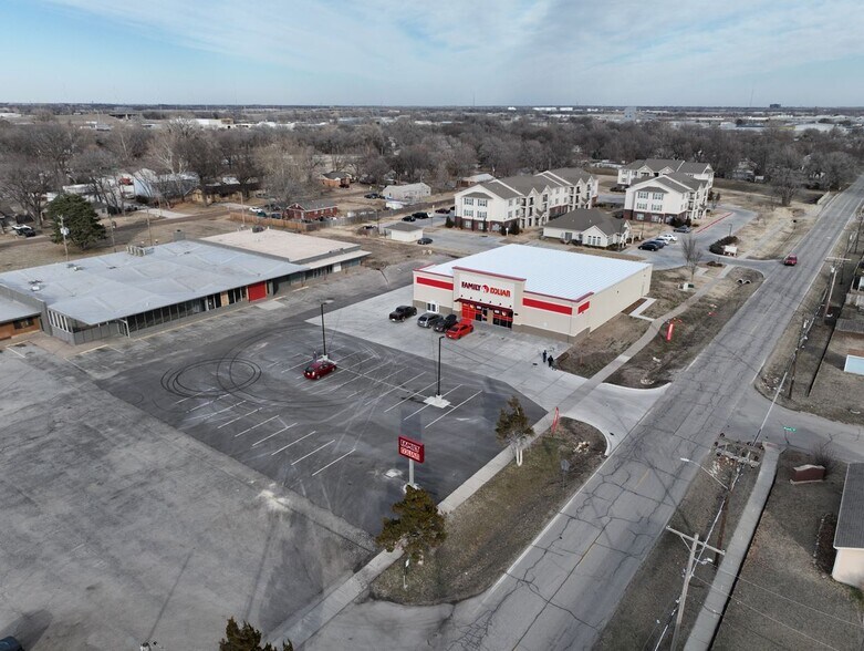 600 W 33rd St N, Wichita, KS à vendre - Photo de l’immeuble – Image 3 sur 10