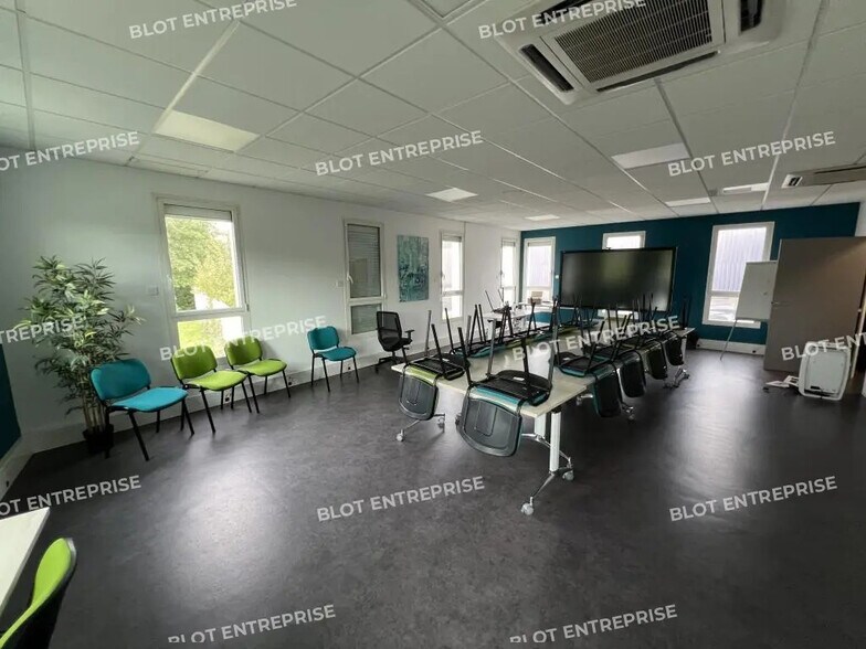Bureau dans Bouguenais à louer - Photo de l’immeuble – Image 3 sur 17