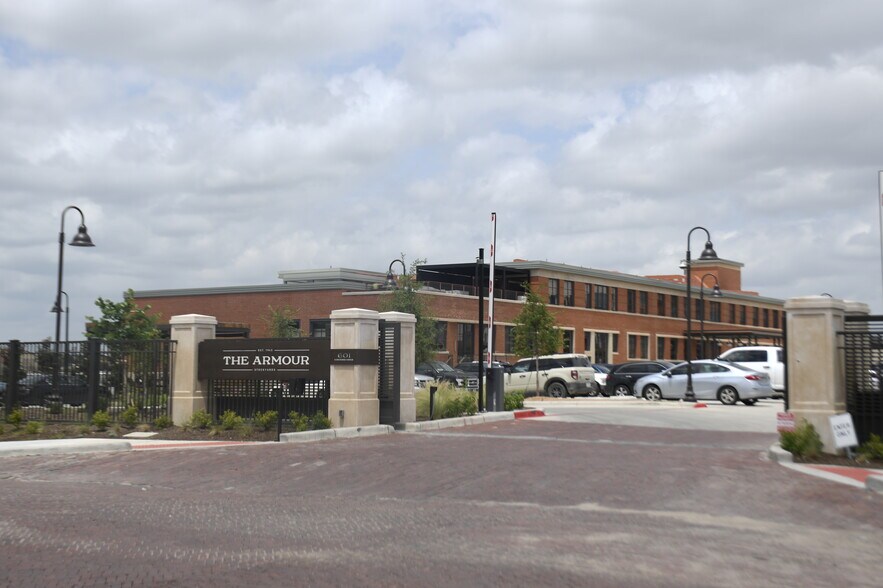 601 E Exchange Ave, Fort Worth, TX à louer - Photo de l’immeuble – Image 2 sur 7