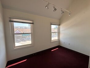 126 W 25th Ave, San Mateo, CA à louer Photo intérieure– Image 2 sur 15
