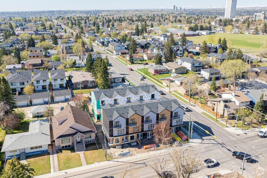 1921 24 Av NW, Calgary, AB à louer - Photo principale – Image 1 sur 4
