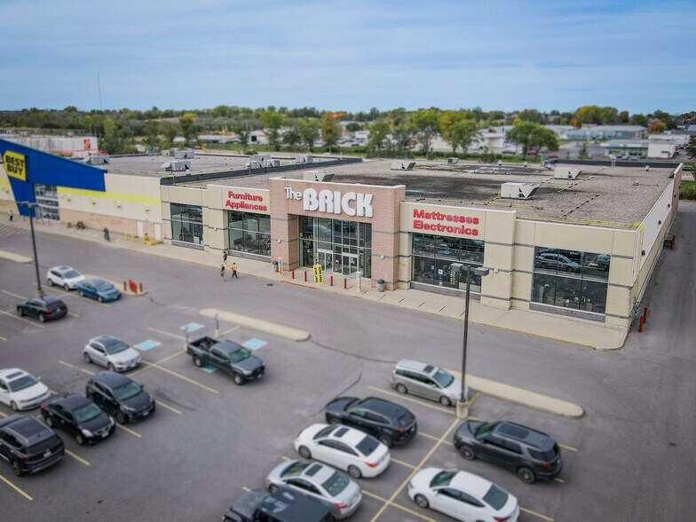 218 Bell Blvd, Belleville, ON à louer - Photo de l’immeuble – Image 2 sur 3
