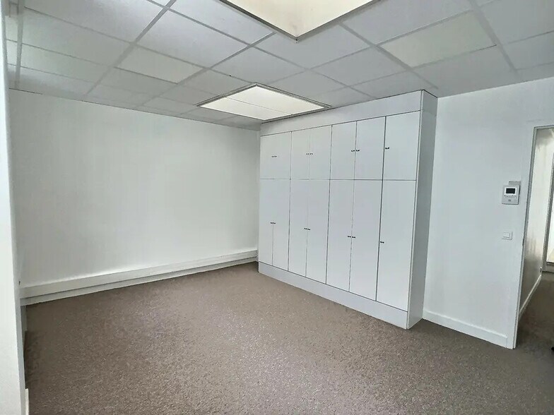 Bureau dans Paris à louer - Photo de l’immeuble – Image 2 sur 8