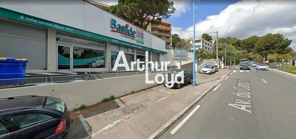 Local commercial dans Cannes à louer - Photo de l’immeuble – Image 1 sur 3