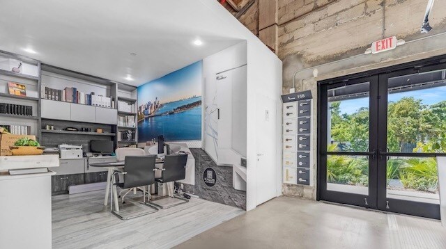 2638 SW 28th Ln, Miami, FL à vendre - Photo de l’immeuble – Image 3 sur 14