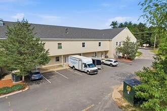 141 Route 101A, Amherst, NH à louer Photo intérieure– Image 1 sur 1