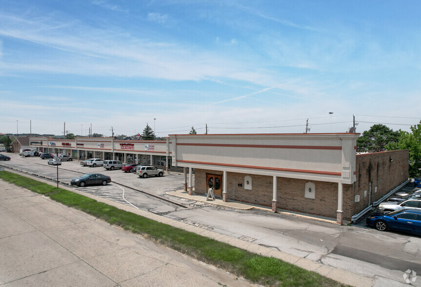8902-8948 Saint Peter St, Indianapolis, IN à louer - Photo de l’immeuble – Image 3 sur 3