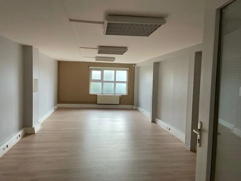 Bureau dans Soissons à louer - Photo intérieure – Image 3 sur 6