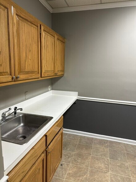 4813 Nolensville Pike, Nashville, TN à louer - Photo de l’immeuble – Image 2 sur 6