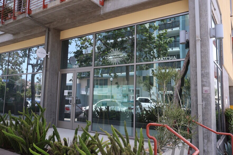 175 S Ventura Ave, Ventura, CA à louer - Photo de l’immeuble – Image 2 sur 16