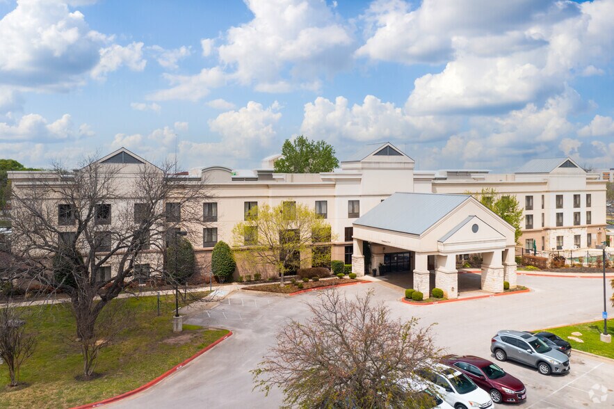 10811 Pecan Park Blvd, Austin, TX à vendre - Photo de l’immeuble – Image 2 sur 4