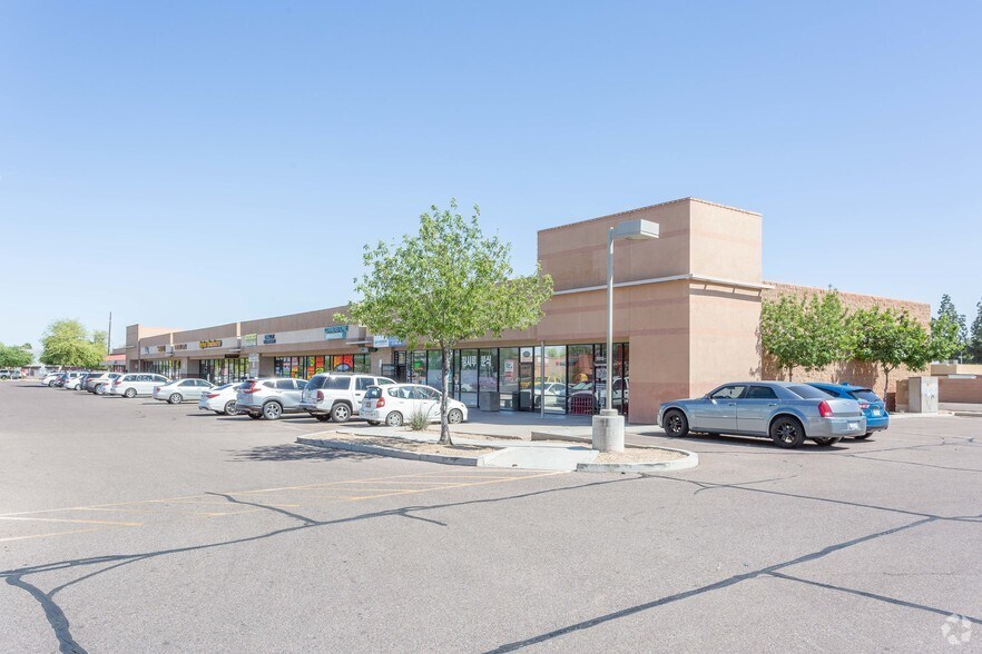 10222 N 43rd Ave, Glendale, AZ à louer - Photo de l’immeuble – Image 2 sur 9