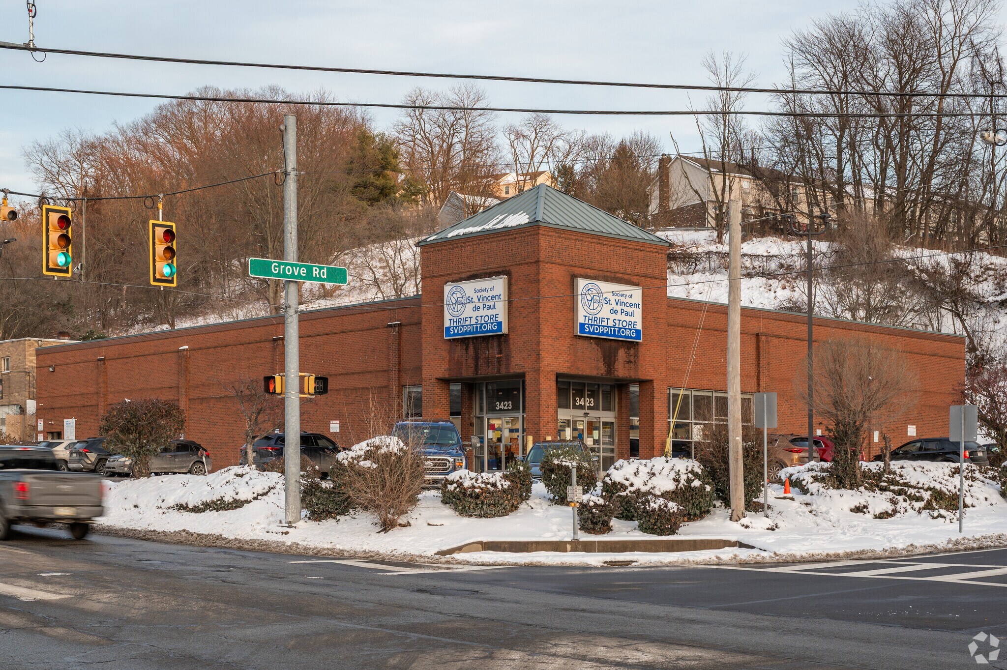 3423 Library Rd, Castle Shannon, PA à vendre Photo principale– Image 1 sur 5
