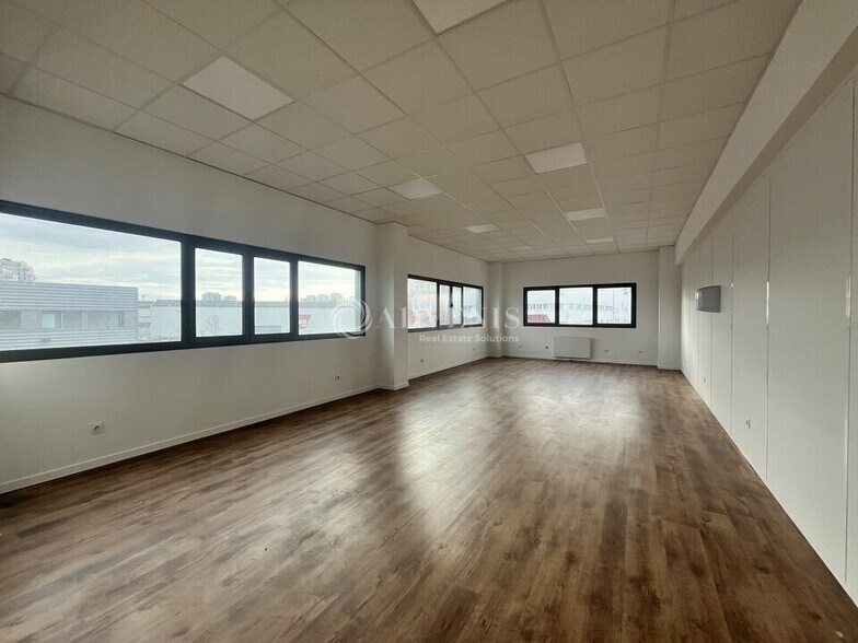 60 70 Rue De La Bongarde, Villeneuve-la-Garenne à louer - Photo de l’immeuble – Image 3 sur 9