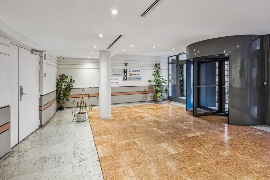 251-253 Rue Du Faubourg Saint-Martin, Paris à vendre - Hall d’entrée – Image 2 sur 9