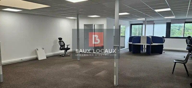 Bureau dans Entraigues-sur-la-Sorgue à vendre - Photo de l’immeuble – Image 2 sur 8