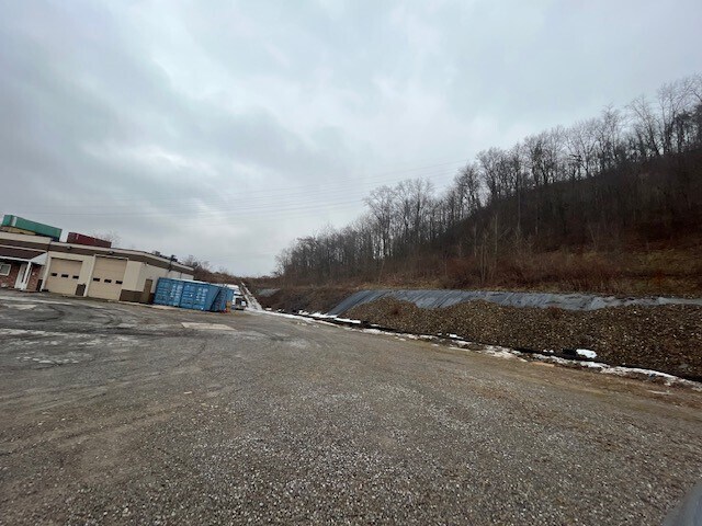 400 Constitution Blvd, New Brighton, PA à vendre - Photo de l’immeuble – Image 2 sur 23