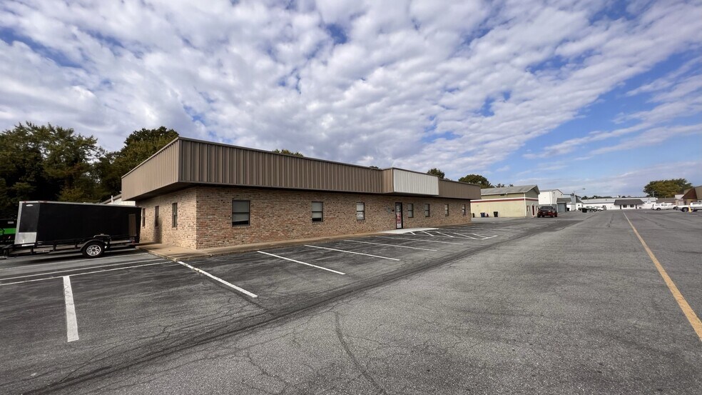 604 Otis Dr, Dover, DE à louer - Photo de l’immeuble – Image 2 sur 23