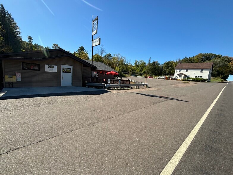 951 14th Ave, Almena, WI à vendre - Photo de l’immeuble – Image 2 sur 8