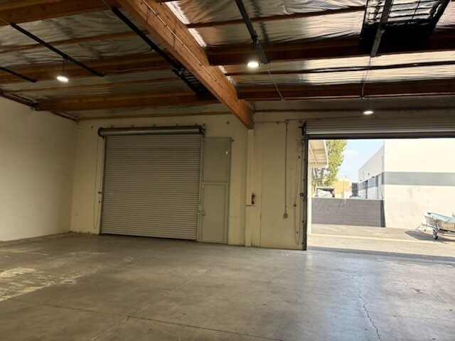 1415 N Hundley St, Anaheim, CA à louer - Photo de l’immeuble – Image 3 sur 8