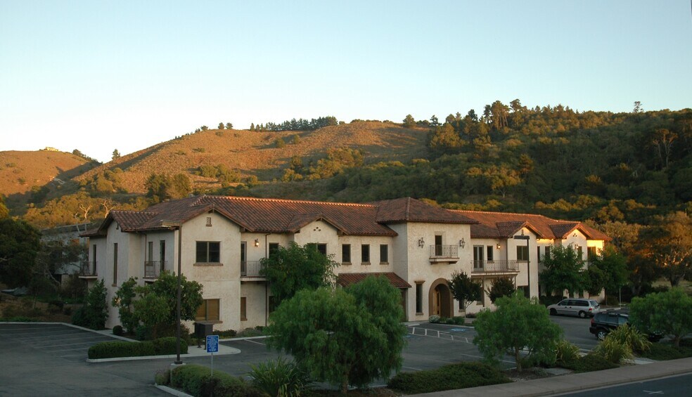 24591 Silver Cloud Ct, Monterey, CA à louer - Photo de l’immeuble – Image 2 sur 5