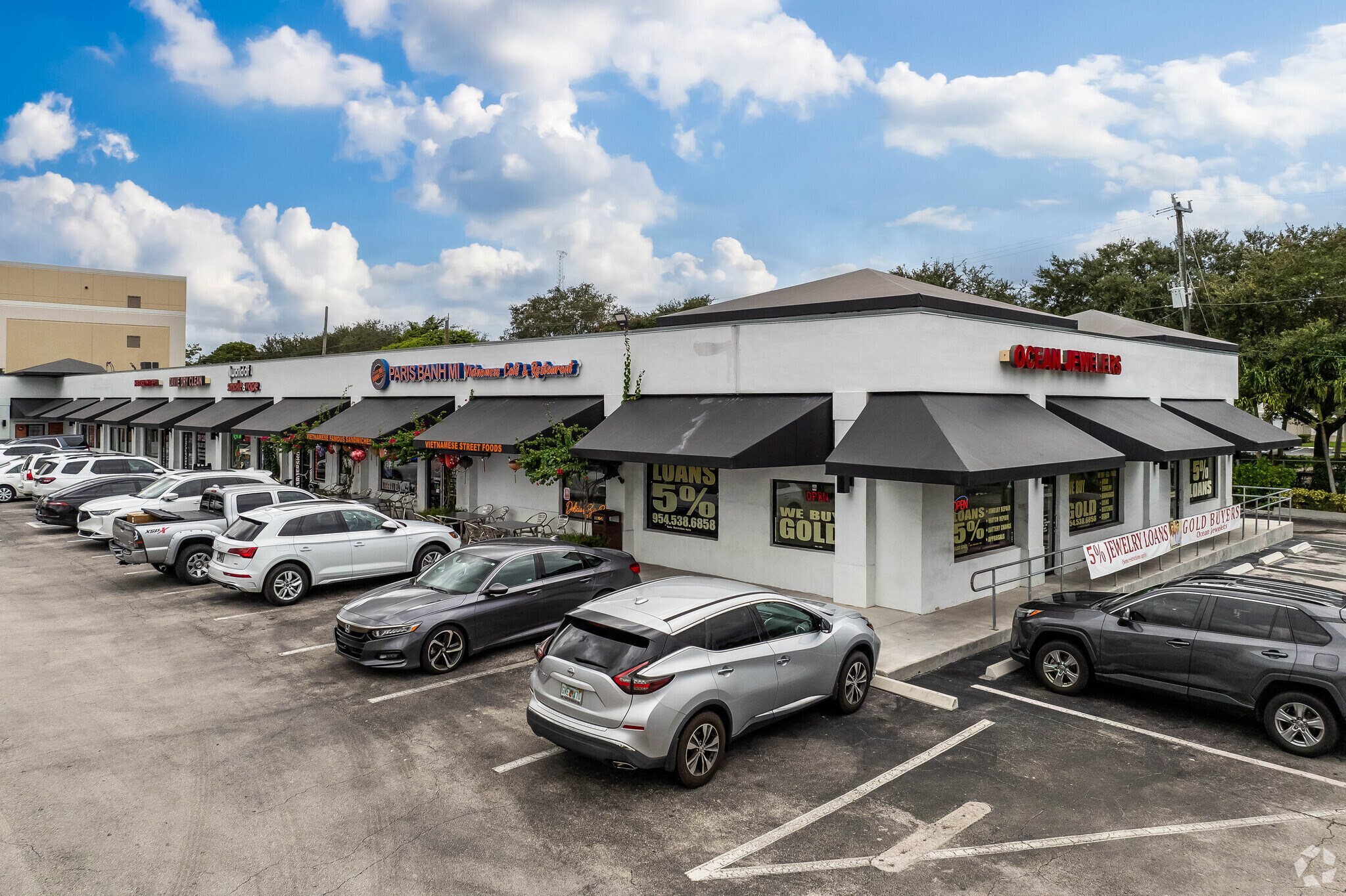 7160 Stirling Rd, Davie, FL à louer Photo principale– Image 1 sur 5