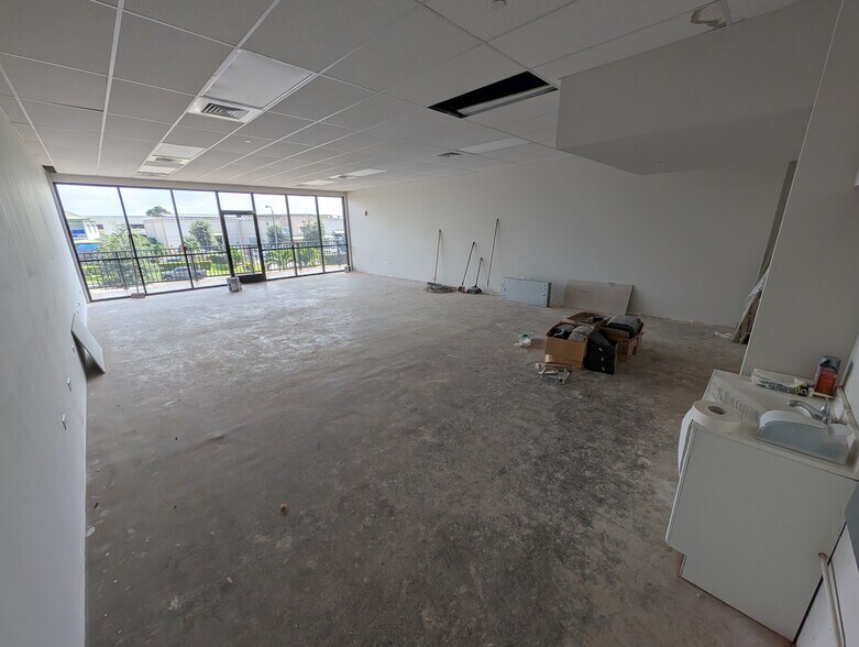 94-1144 Ka Uka Blvd, Waipahu, HI à louer - Photo de l’immeuble – Image 3 sur 21