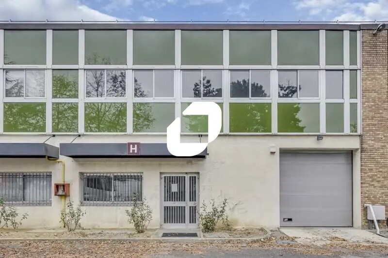 Local d’activités dans Les Ulis à louer - Photo de l’immeuble – Image 3 sur 21