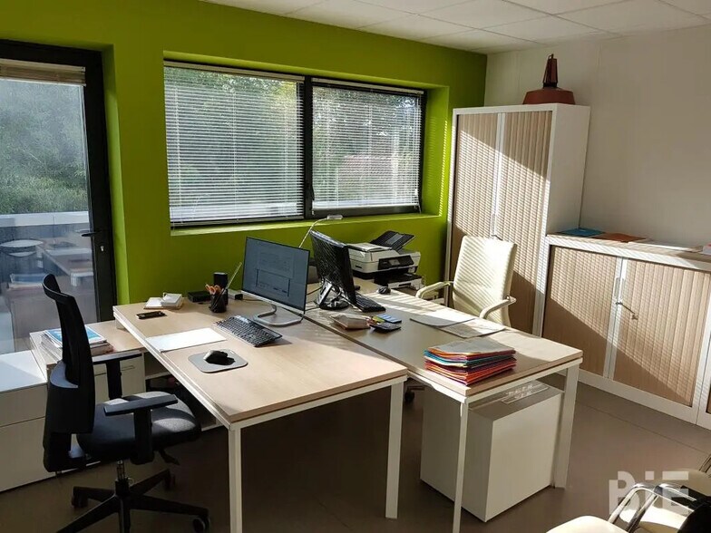 Bureau dans Pessac à louer - Photo de l’immeuble – Image 2 sur 5