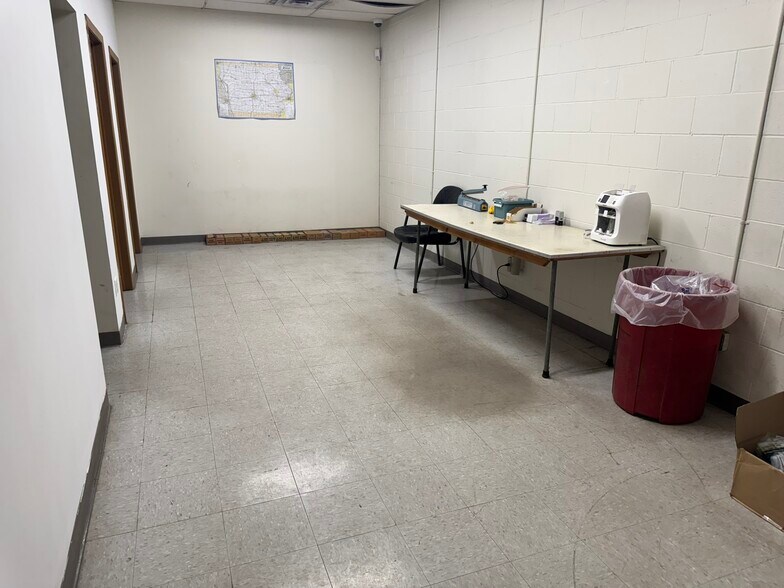 500 Shaw St, Des Moines, IA à vendre - Photo de l’immeuble – Image 3 sur 4