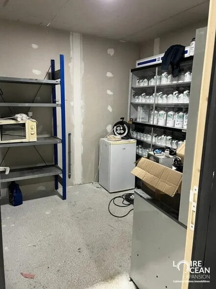 Local d’activités dans Angers à louer - Photo de l’immeuble – Image 2 sur 16