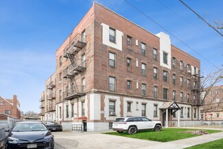 Plus de détails pour 158-16 Sanford Ave, Flushing, NY - Logement à vendre