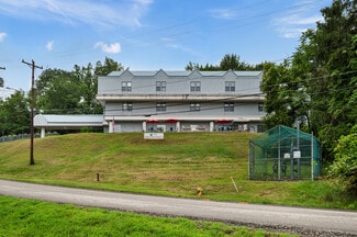 Plus de détails pour 123 Hamilton Ave, Turtle Creek, PA - Santé à vendre
