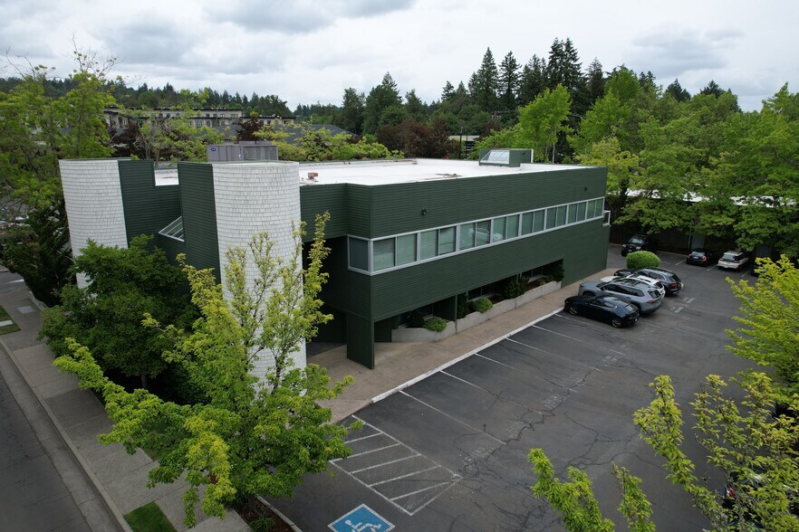 3990 Collins Way, Lake Oswego, OR à vendre - Photo de l’immeuble – Image 1 sur 17