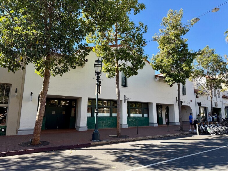1109-1115 State St, Santa Barbara, CA à louer - Photo de l’immeuble – Image 1 sur 15