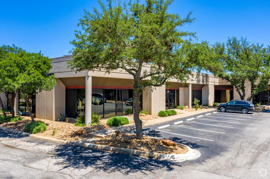 3300 Nacogdoches Rd, San Antonio, TX à louer - Photo de l’immeuble – Image 1 sur 5
