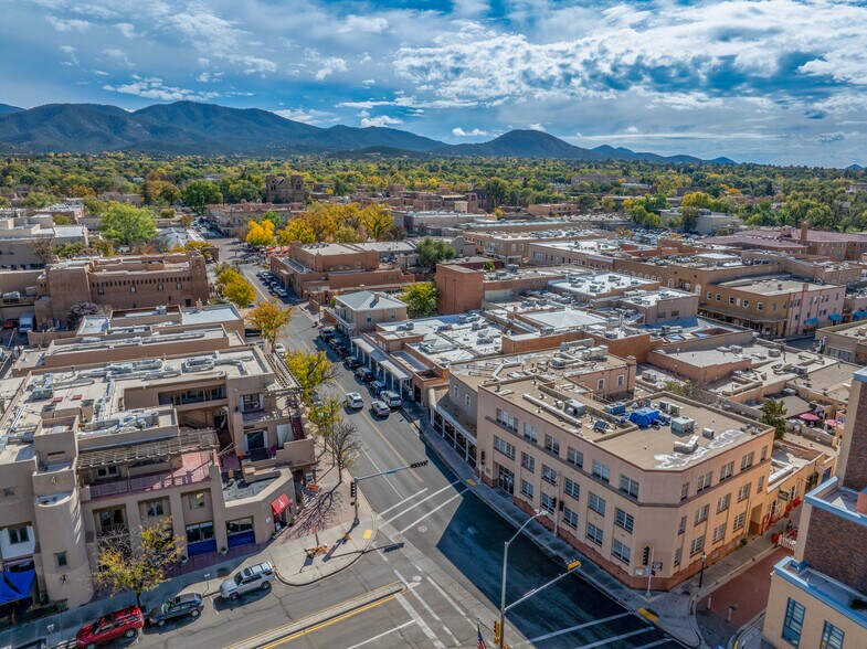 142 W Palace Ave, Santa Fe, NM à vendre - Photo de l’immeuble – Image 3 sur 25