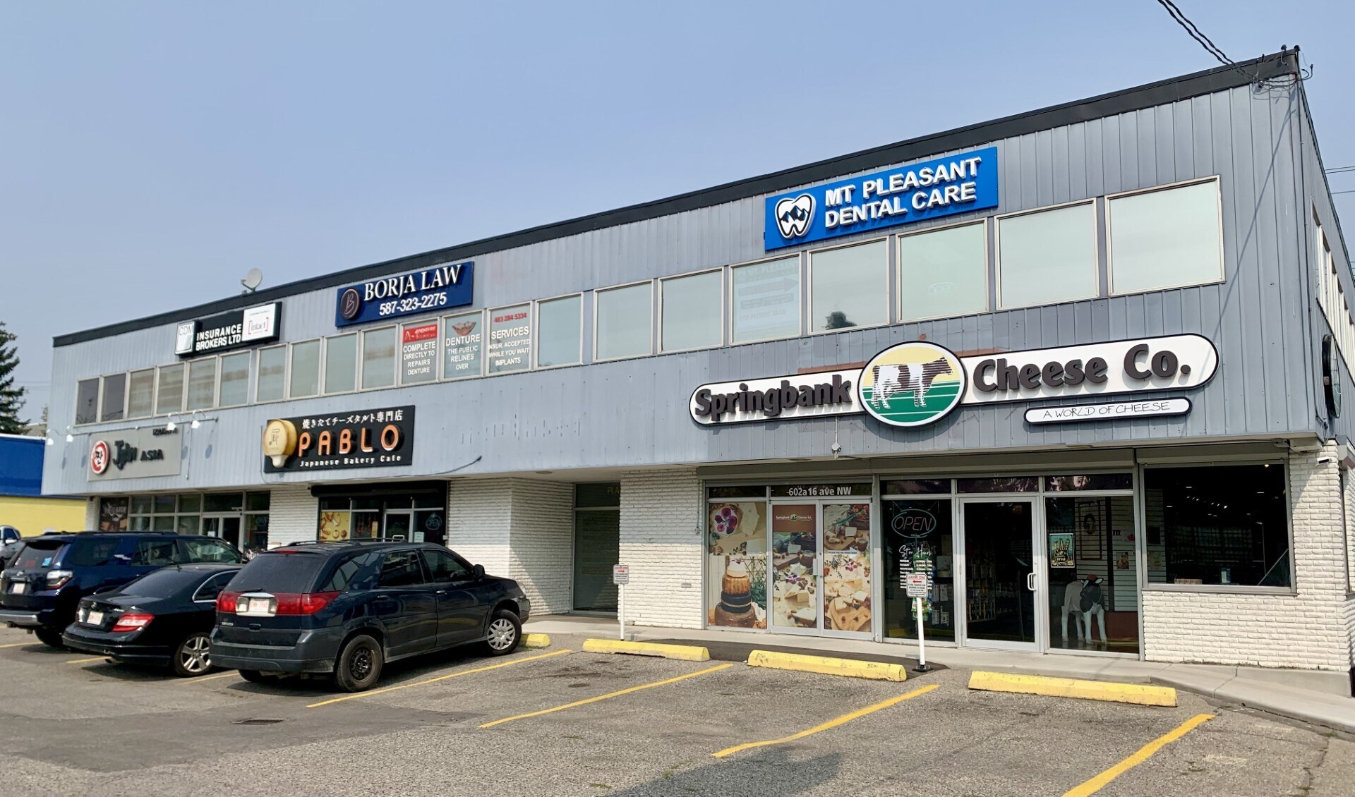 602A 16 Av NW, Calgary, AB à louer Photo de l’immeuble– Image 1 sur 8