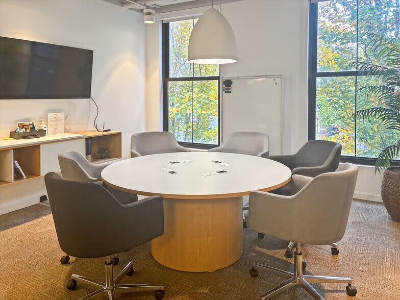 1425-1437 Vine St, Cincinnati, OH à louer - Photo intérieure – Image 3 sur 17