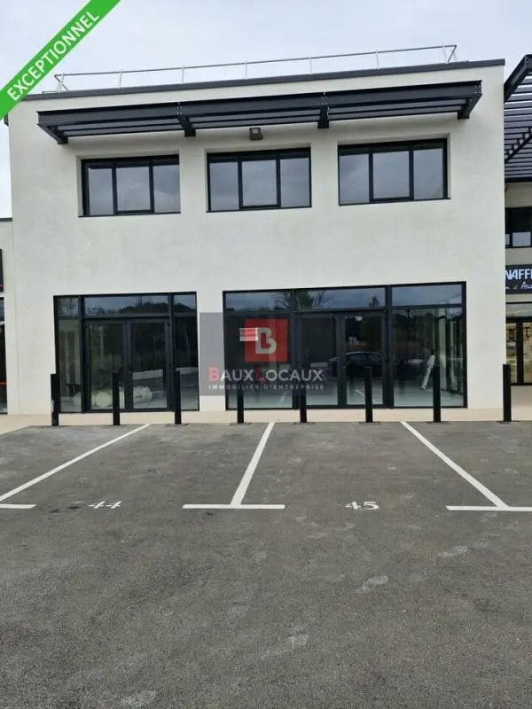 Plus de détails pour Local commercial à louer