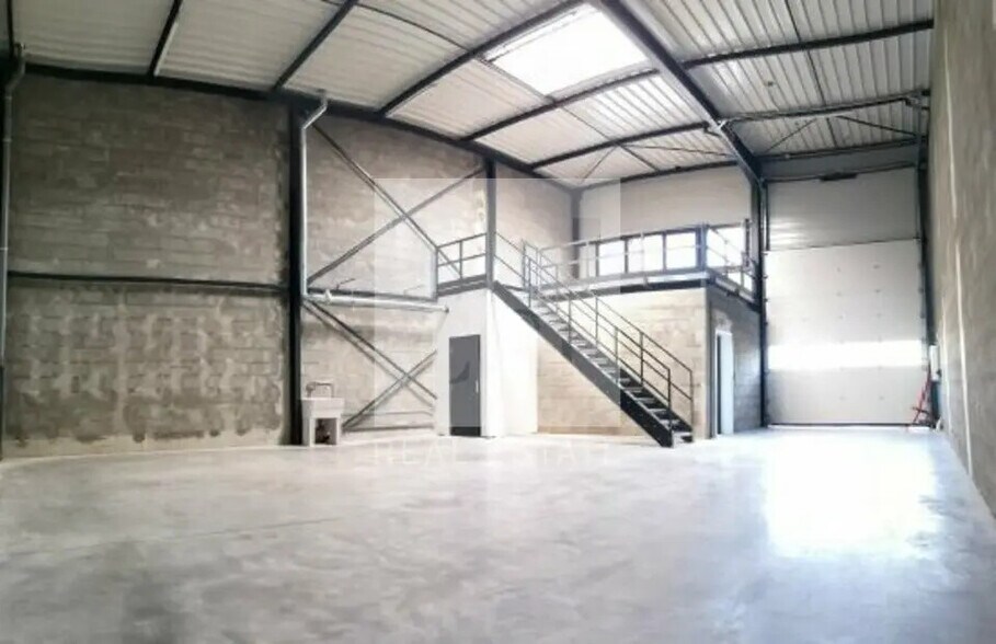 Bureau dans Genas à louer - Photo intérieure – Image 2 sur 12