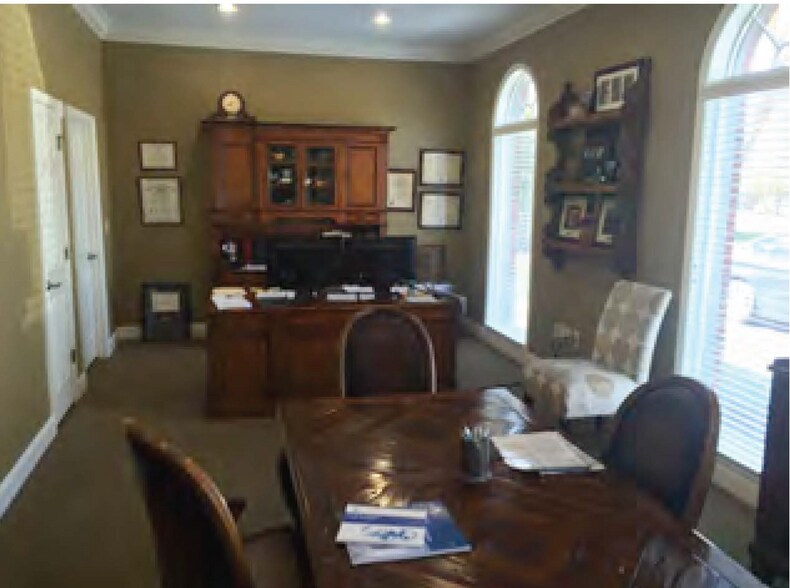 211 W Lexington Ave, High Point, NC à louer - Photo de l’immeuble – Image 3 sur 5