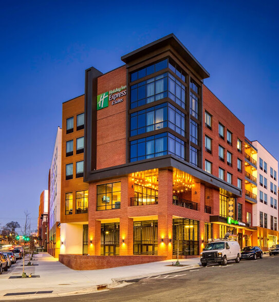 1617 S Tryon St, Charlotte, NC à louer - Photo de l’immeuble – Image 3 sur 3