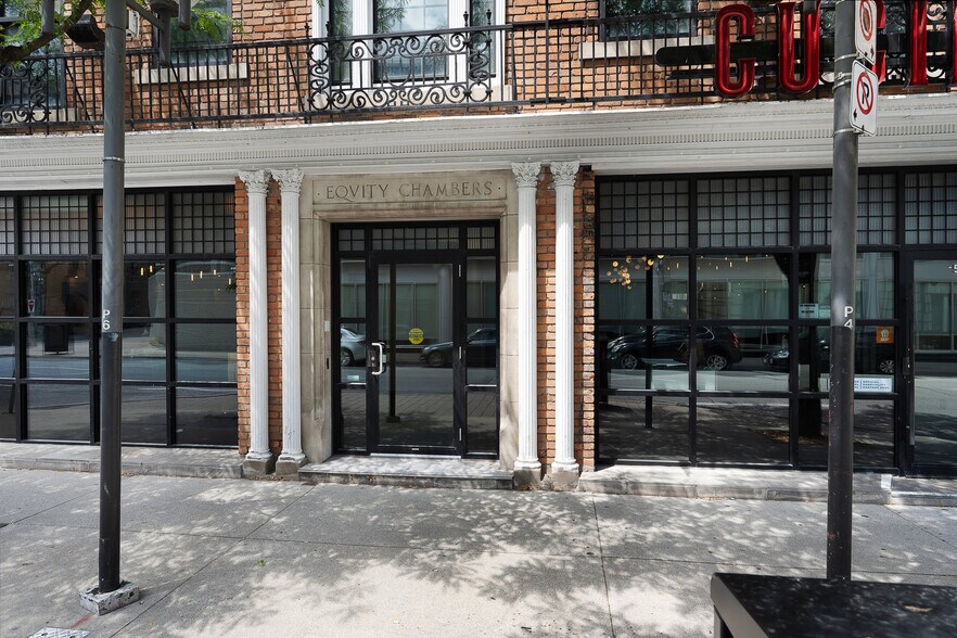 46-58 Chatham St W, Windsor, ON à louer - Photo de l’immeuble – Image 3 sur 45