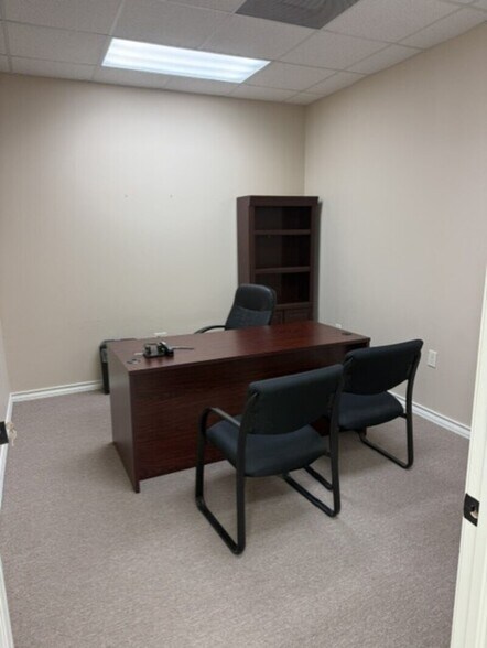 2915 S Sam Houston Pky E, Houston, TX à louer - Photo de l’immeuble – Image 2 sur 27