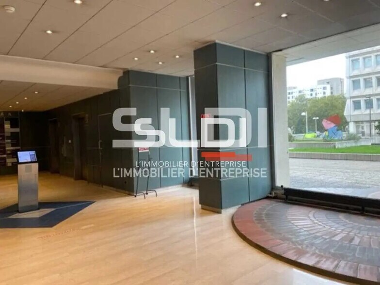 Bureau dans Lyon à louer - Photo de l’immeuble – Image 3 sur 9