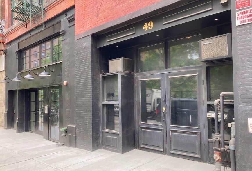 49 Monroe St, New York, NY à louer - Photo de l’immeuble – Image 3 sur 13
