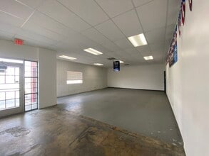 1350-1390 N Colorado St, San Antonio, TX à louer Photo intérieure– Image 2 sur 12